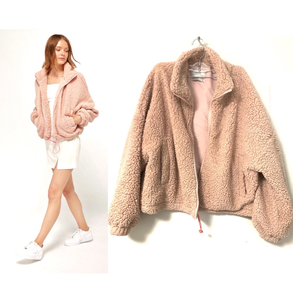 Urban Outfitters
Willow Teddy Jacket pink medium